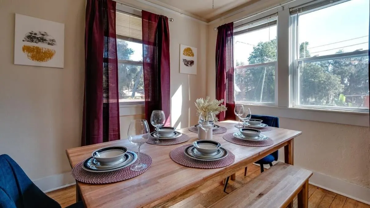 Retro Rainbow At Herb River- Flamingo Flat #4 Apartment Savannah