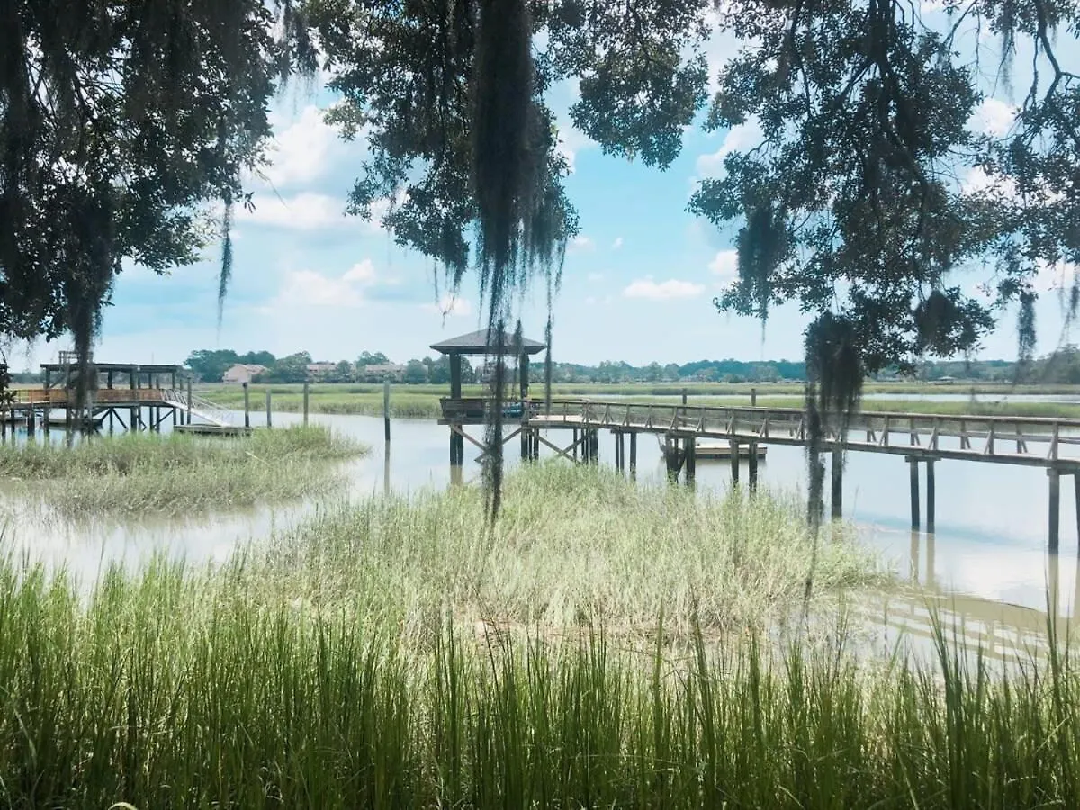 Retro Rainbow At Herb River- Flamingo Flat #4 Apartment Savannah