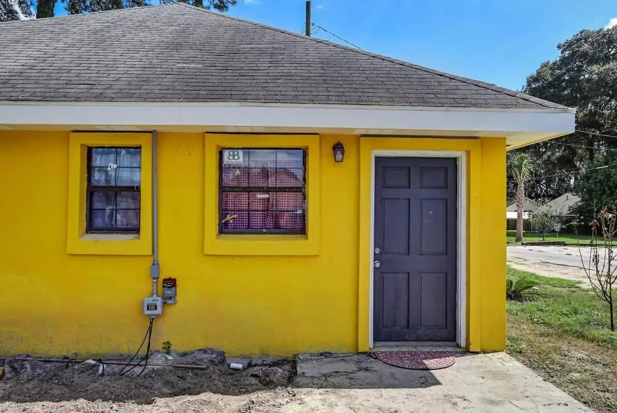 Holiday home Retro Rainbow At Herb River-canary #11 *