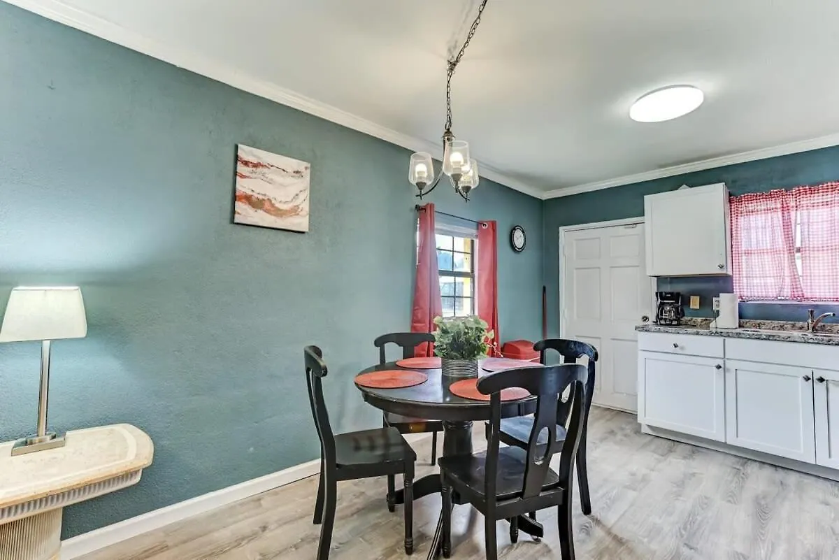 Holiday home Retro Rainbow At Herb River-canary #11