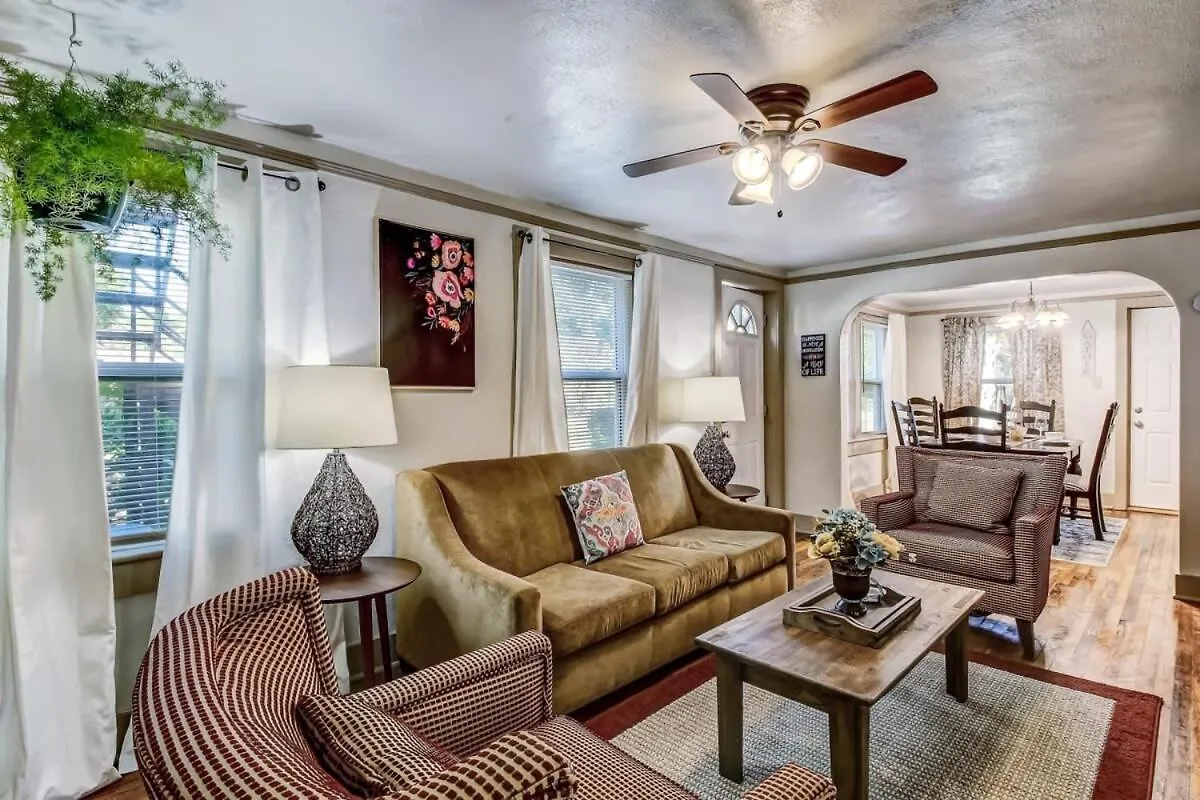 Retro Rainbow At Herb River- Flamingo Flat #3 Apartment Savannah