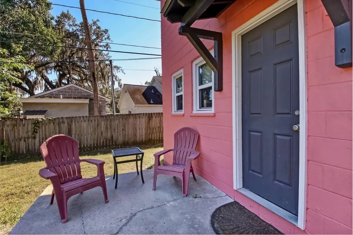 Apartment Retro Rainbow At Herb River- Flamingo Flat #3 *