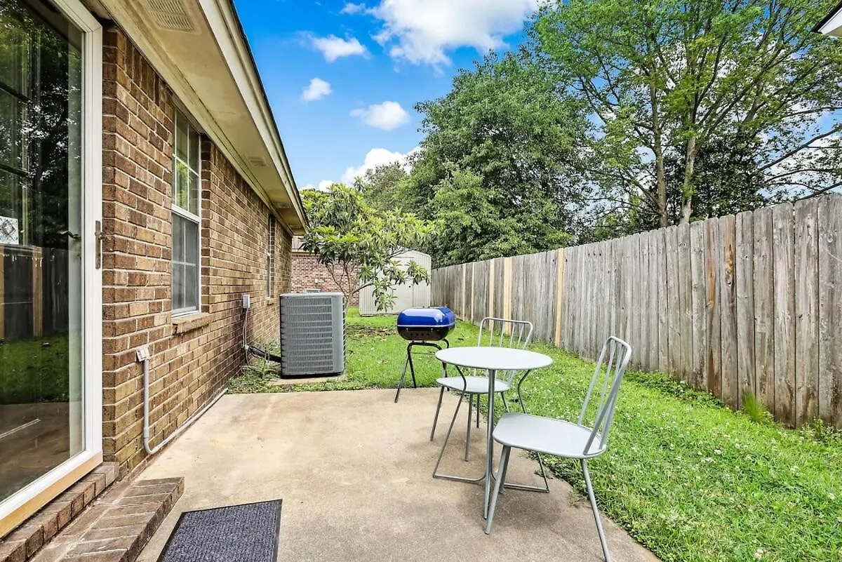 Holiday home 15 Mins To Hospital&downtown Brandlewood