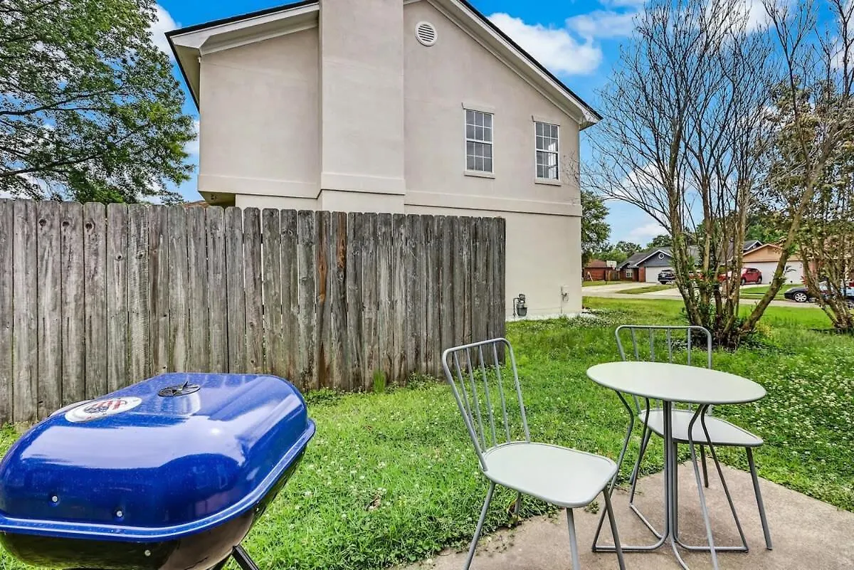15 Mins To Hospital&downtown Brandlewood Holiday home