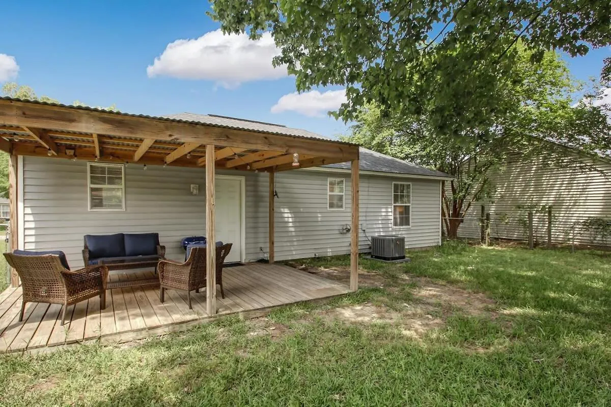 Covered Patio & Fenced Yard Lovely In Laurelwood Holiday home *