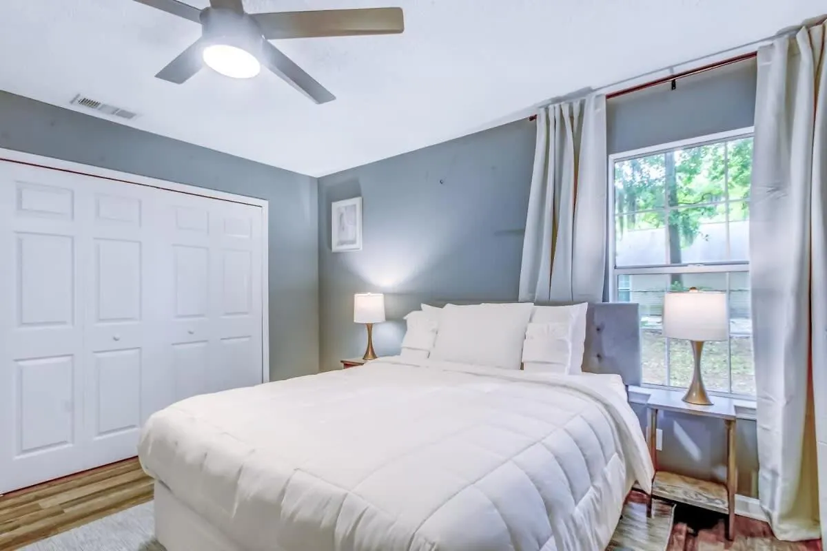 בית נופש Near Dining & Downtown- Moon River District Digs סוואנה