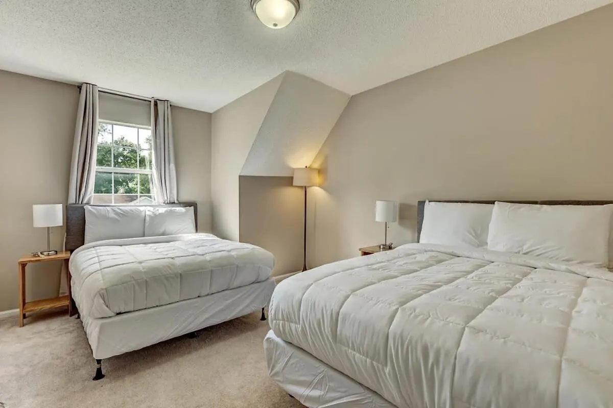 Holiday home Fenced Yard Family Friendly Laurelwood *