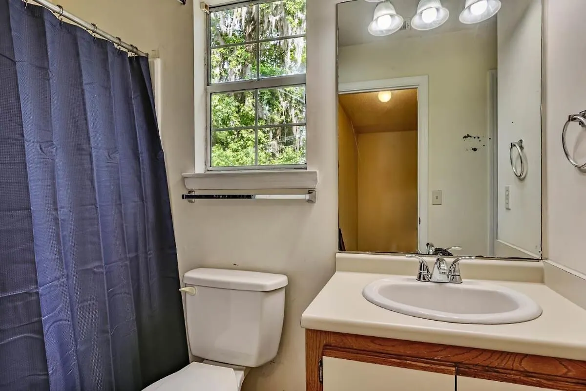 Holiday home Fenced Yard Family Friendly Laurelwood Savannah