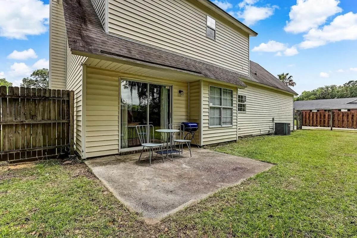 Fenced Yard Family Friendly Laurelwood * Savannah