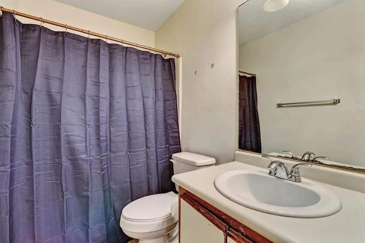 Fenced Yard Family Friendly Laurelwood Savannah
