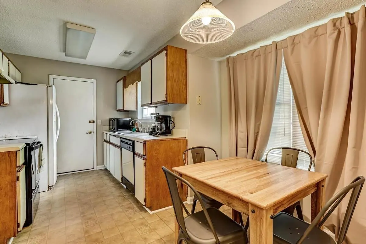 Fenced Yard Family Friendly Laurelwood Holiday home