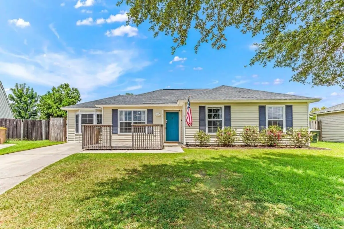 Holiday home Screened Porch Firepit Patio Peaceful In Pooler Savannah
