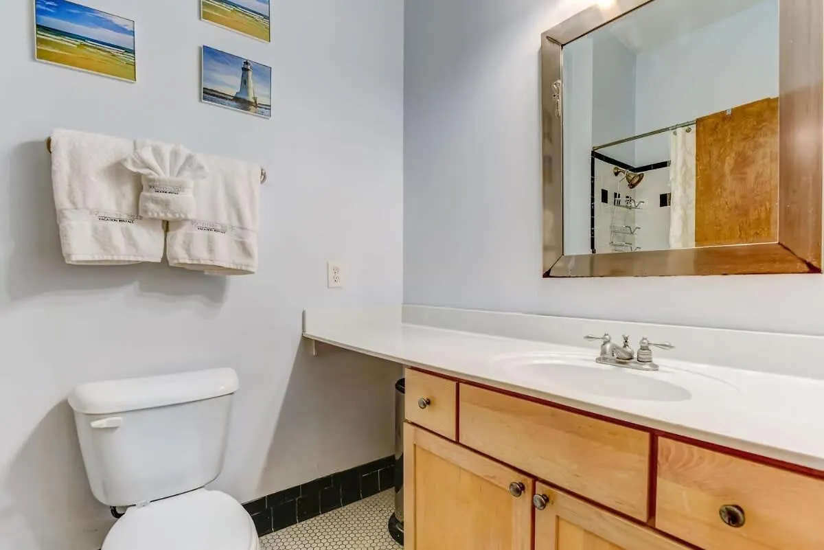 E Bay St Loft By Market And River Street