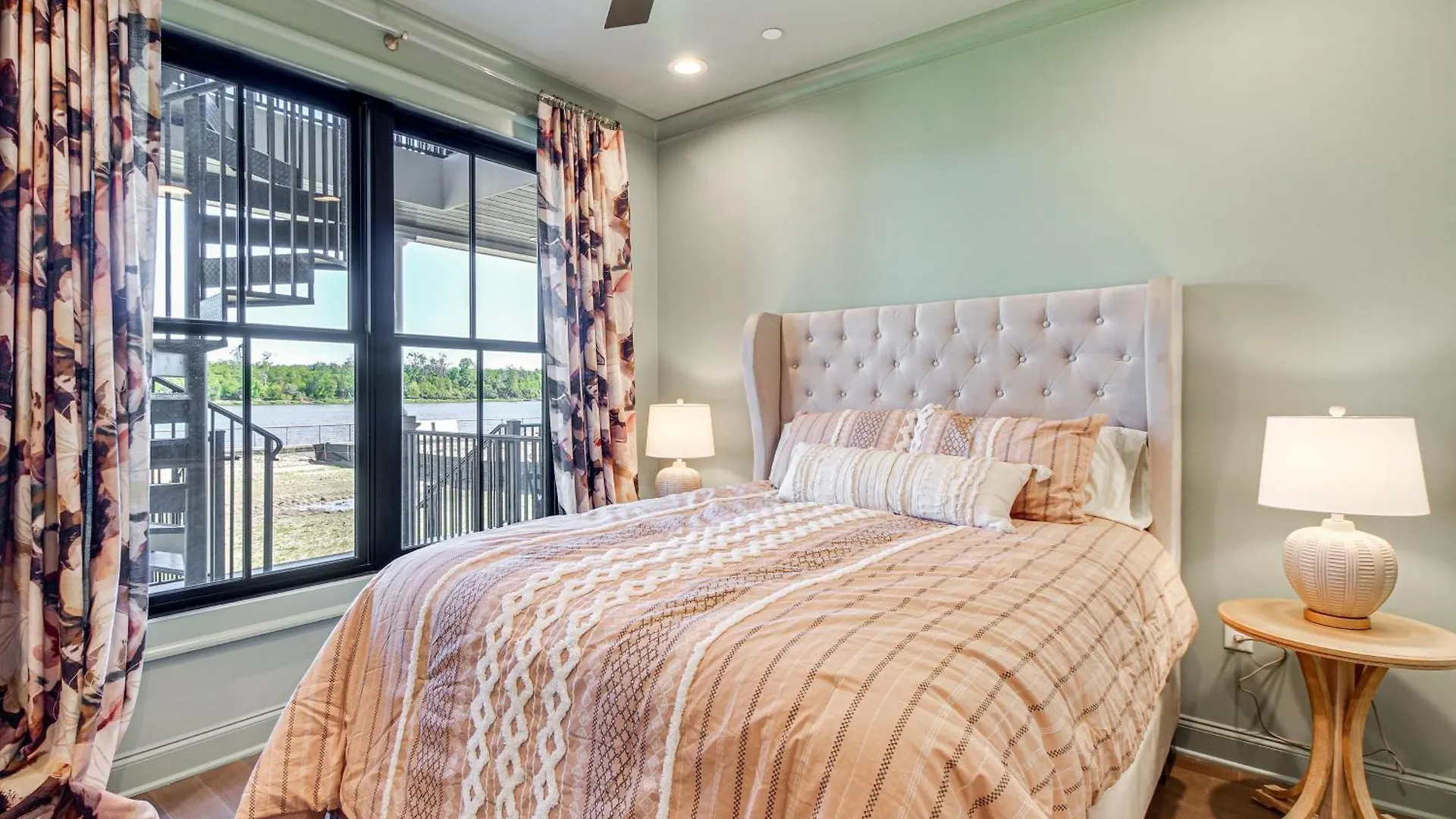 Idyllic With River Views! *