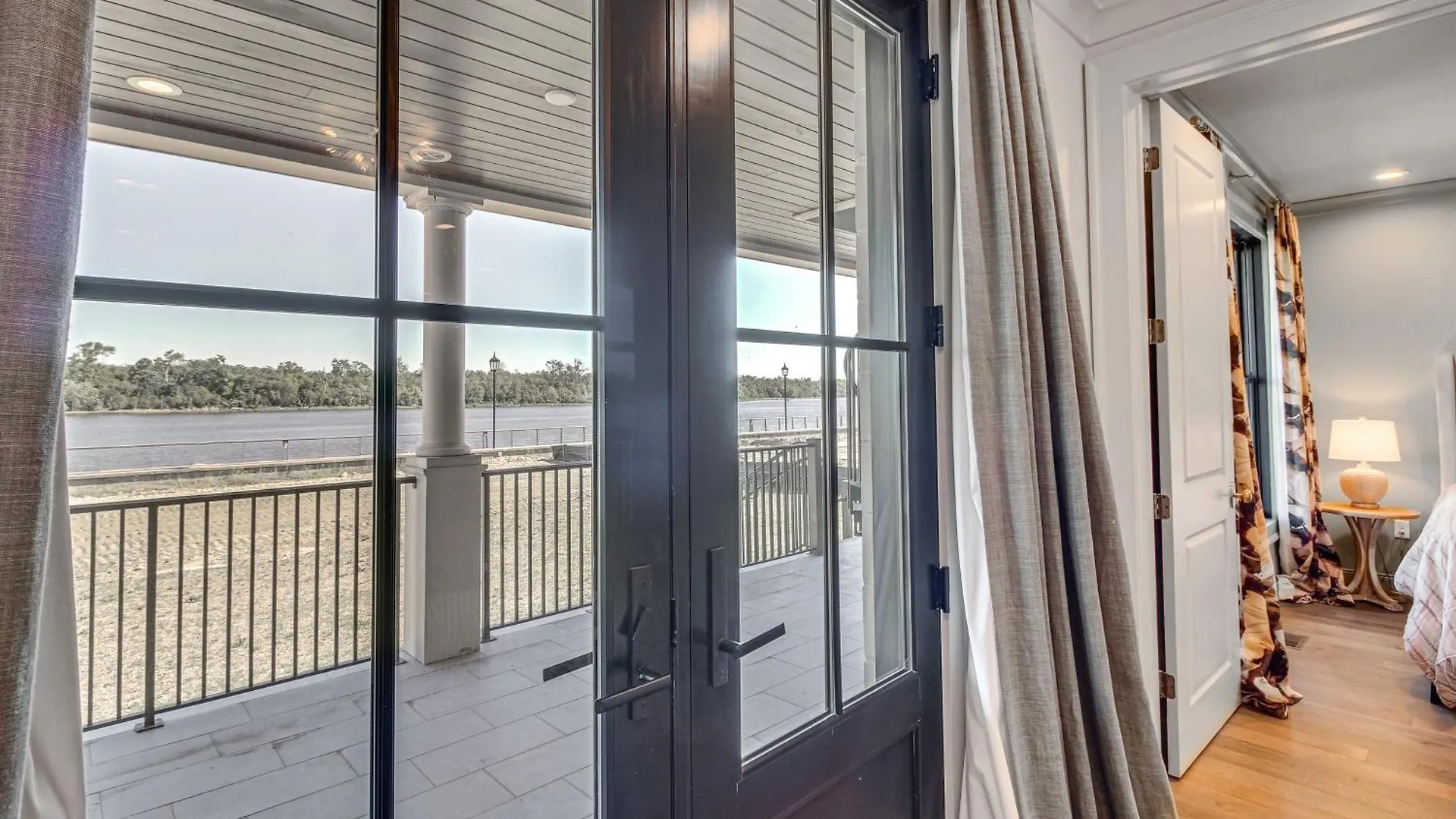 Idyllic With River Views! Savannah