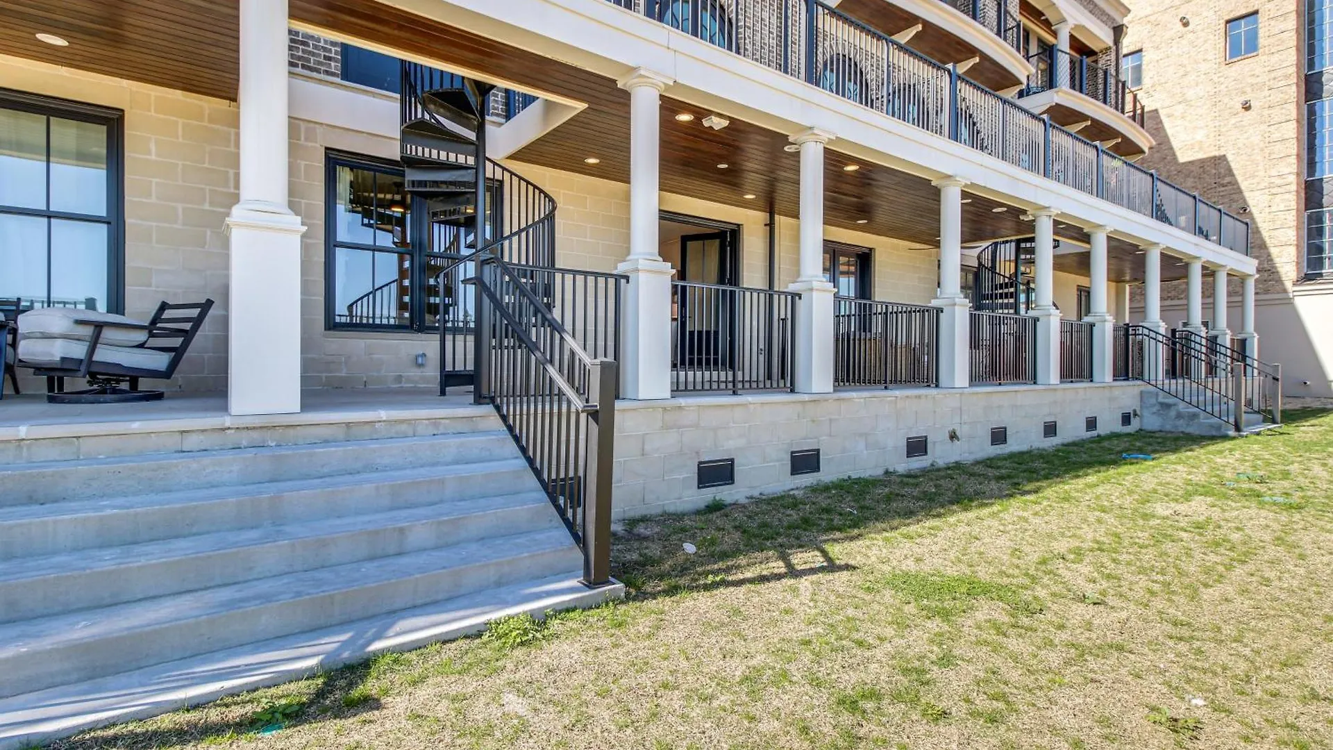 Idyllic With River Views!