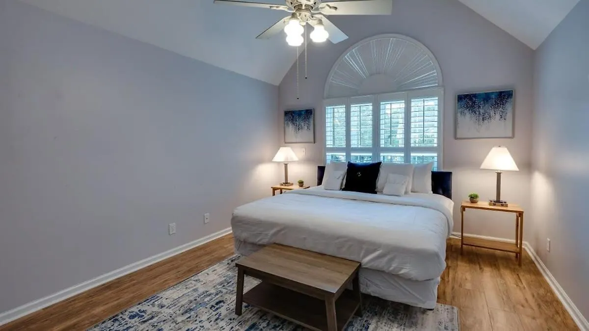 Holiday home Refresh At Rivermist!