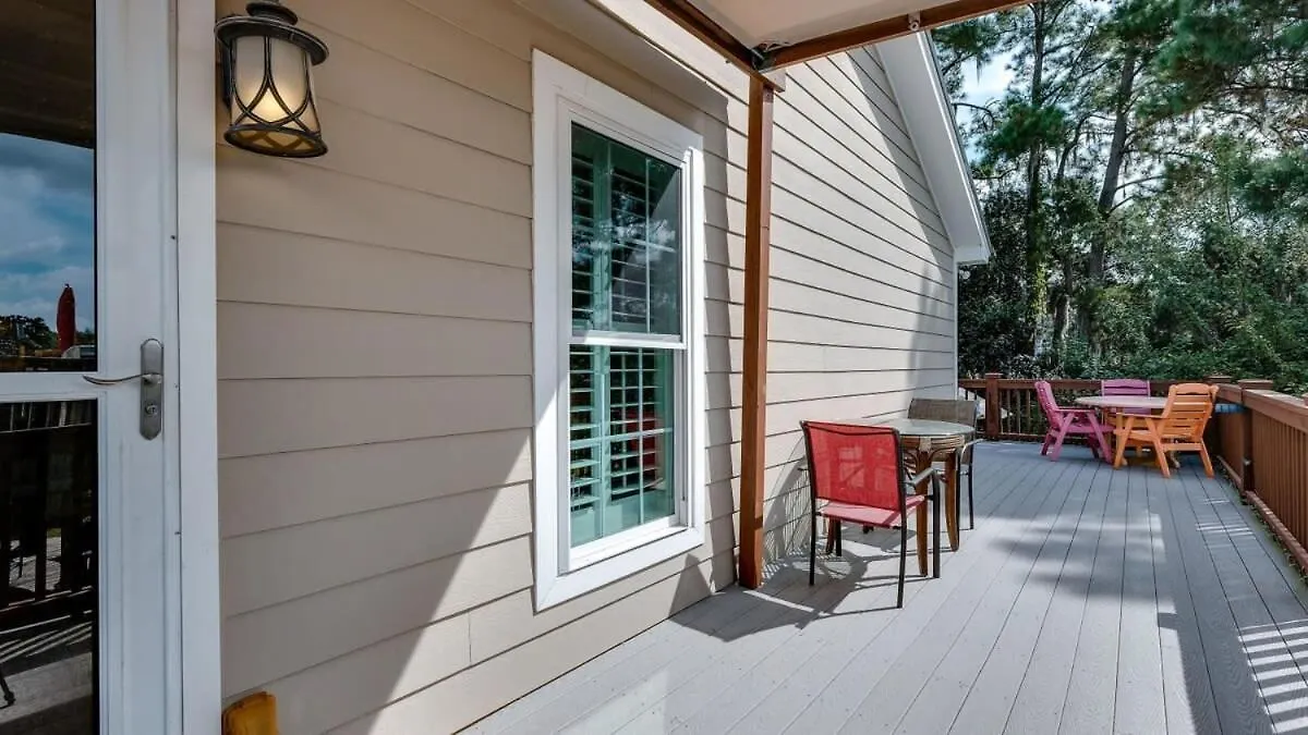 Holiday home Refresh At Rivermist!