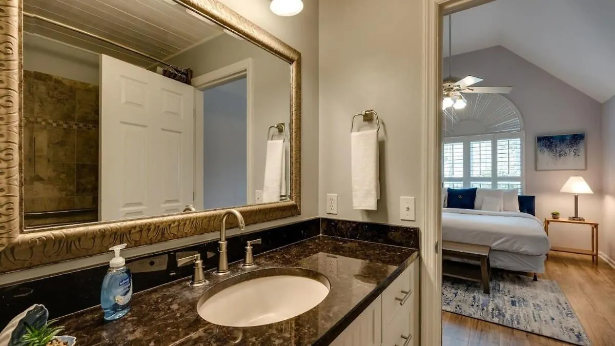Holiday home Refresh At Rivermist!