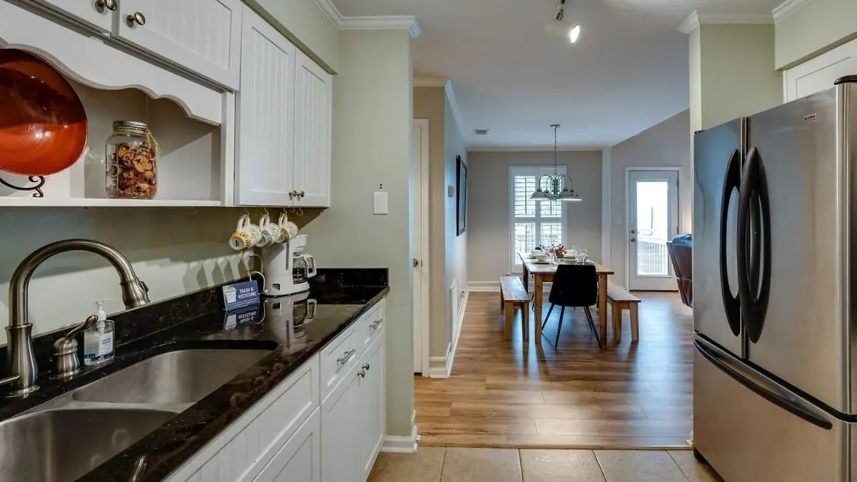 Holiday home Refresh At Rivermist!