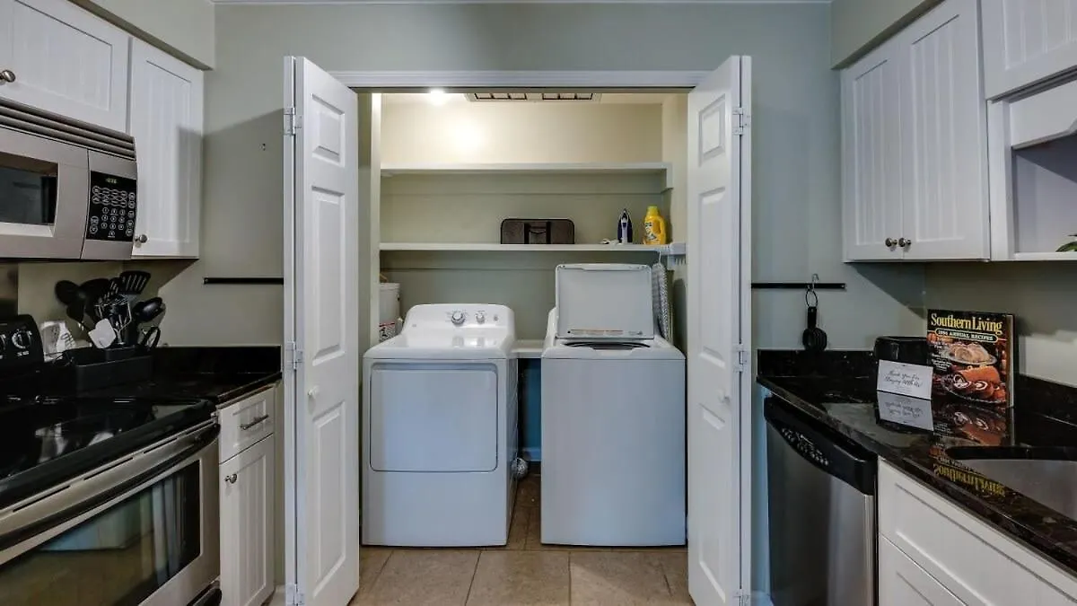 Holiday home Refresh At Rivermist!