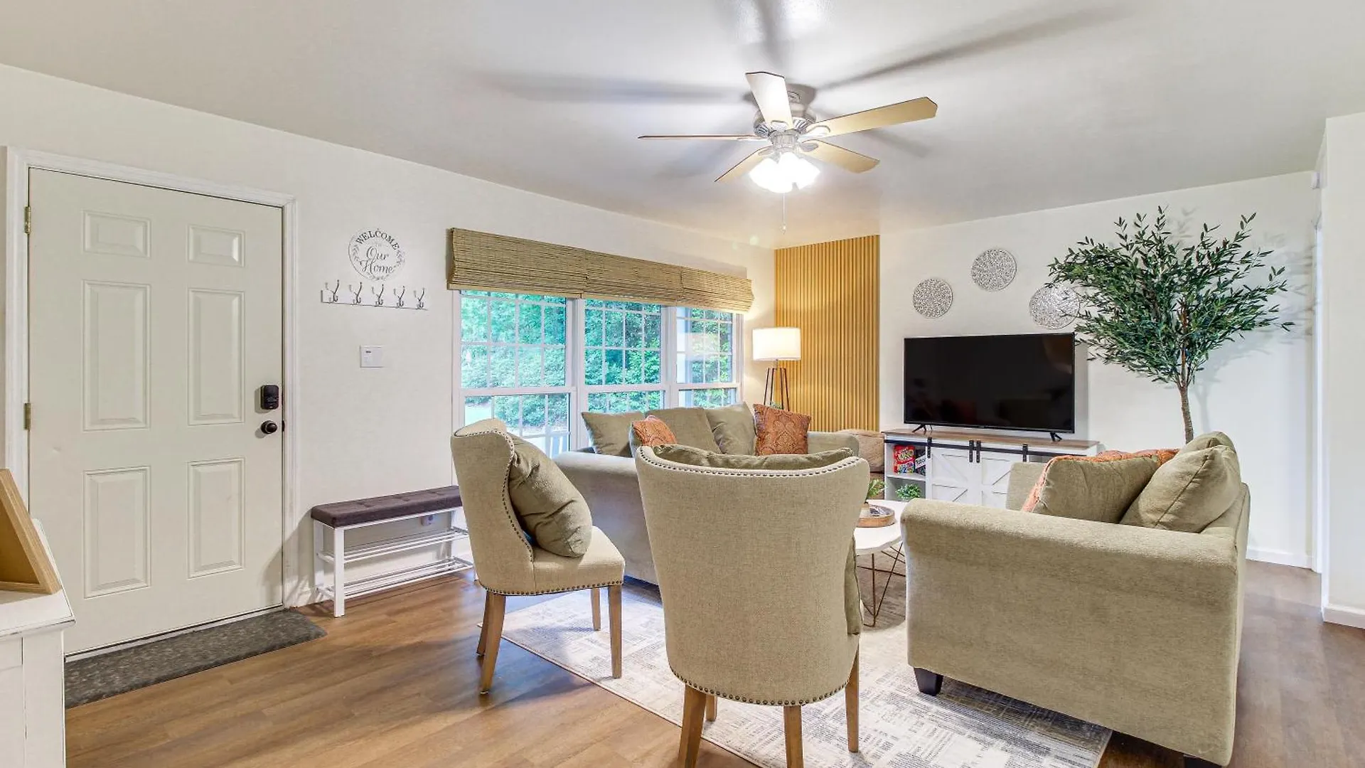 Holiday home Garden With Screened Porch Near Savannah! Savannah