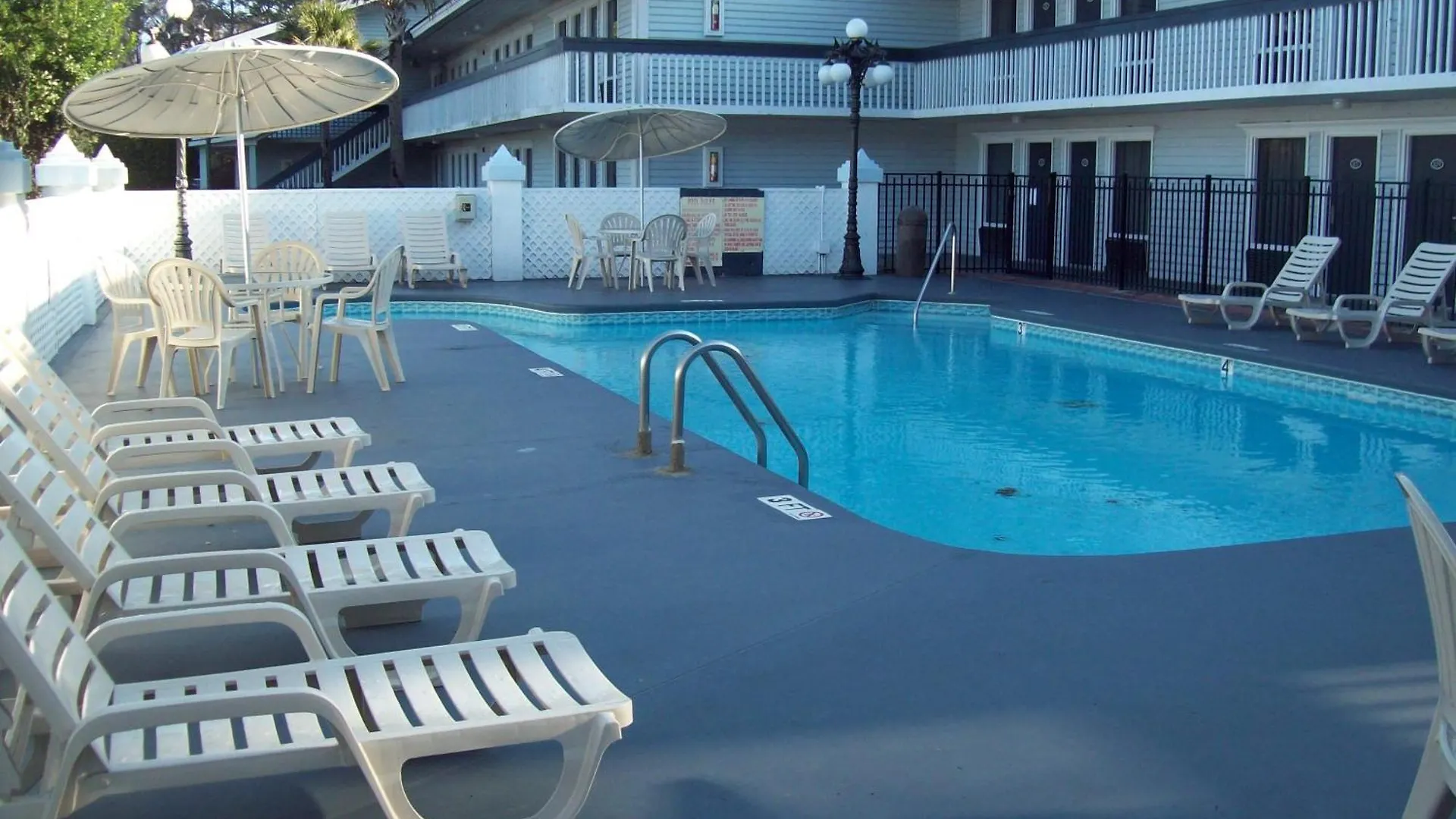 Days By Wyndham Airport Hotel 2*