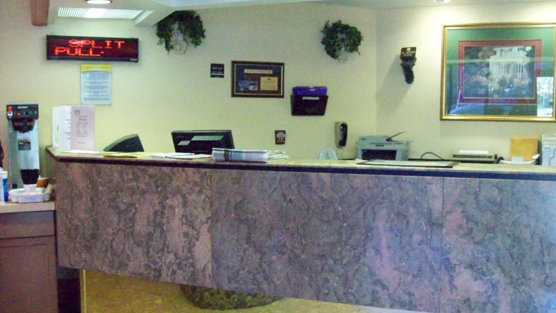 Hotel Days By Wyndham Airport 2*
