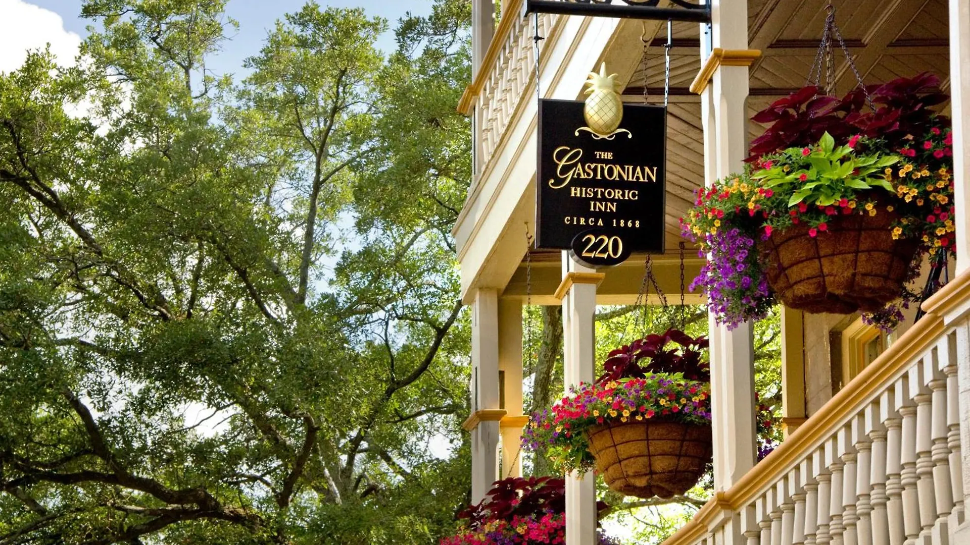 Alojamento de Acomodação e Pequeno-almoço The Gastonian, Historic Of Collection (adults Only) 4*