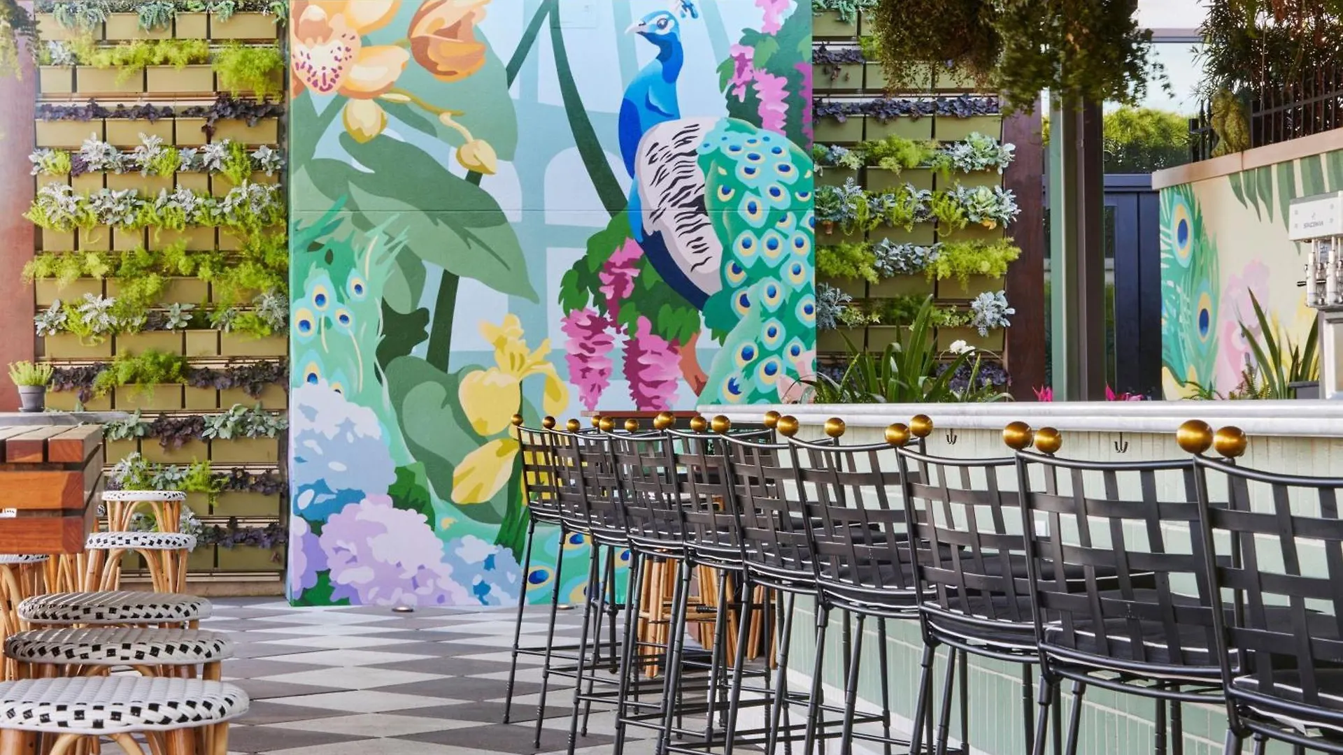 Perry Lane Hotel, A Luxury Collection Hotel, Hotel 5*
