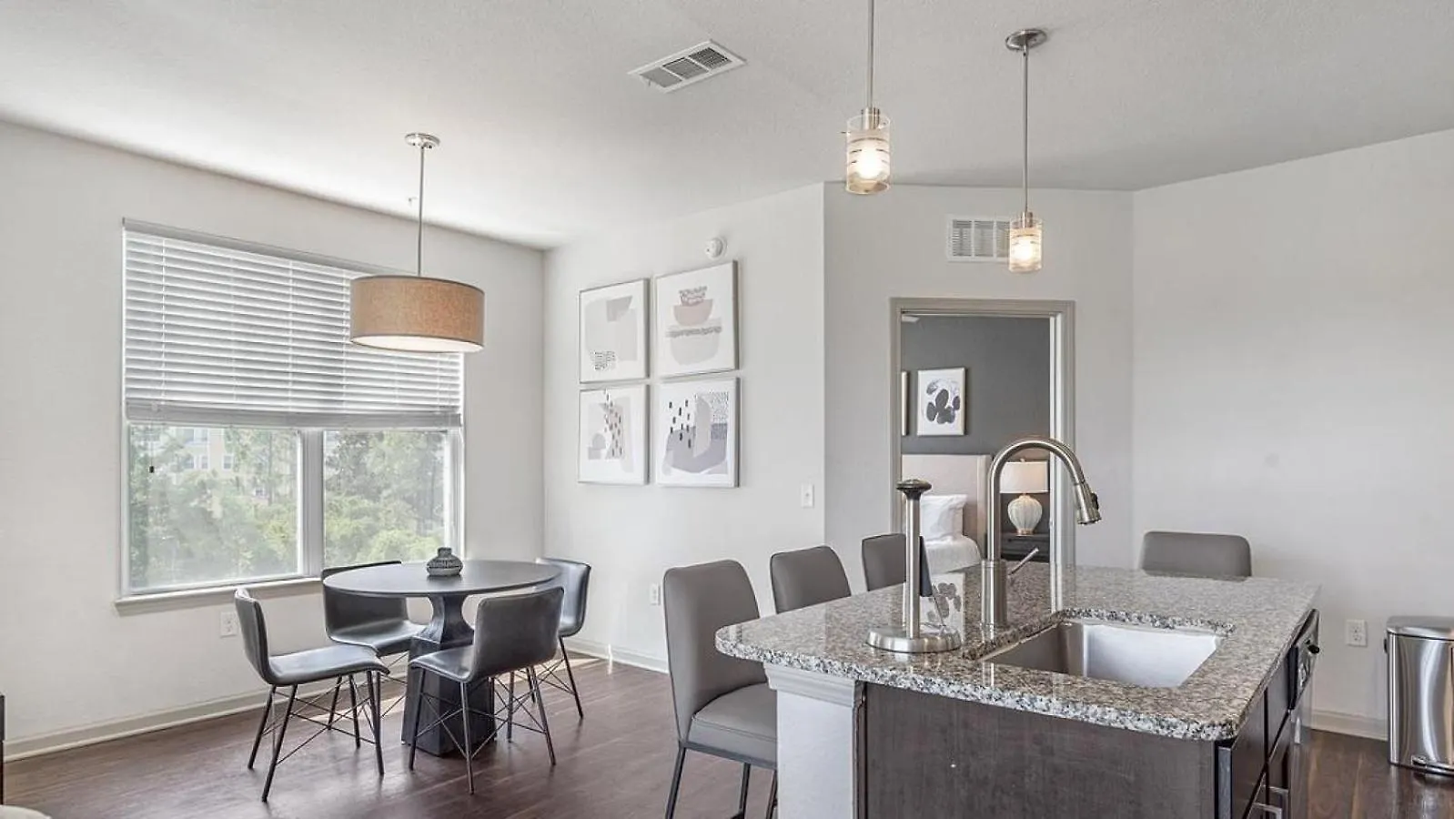 Landing At Latitude At Godley Station - 1 Bedroom In Apartment *