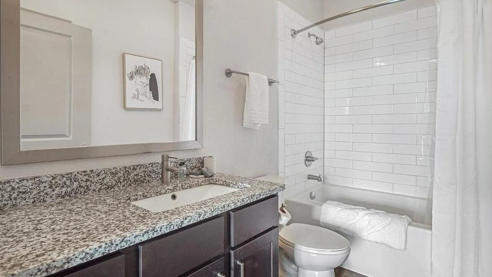 Apartment Landing At Latitude At Godley Station - 1 Bedroom In *