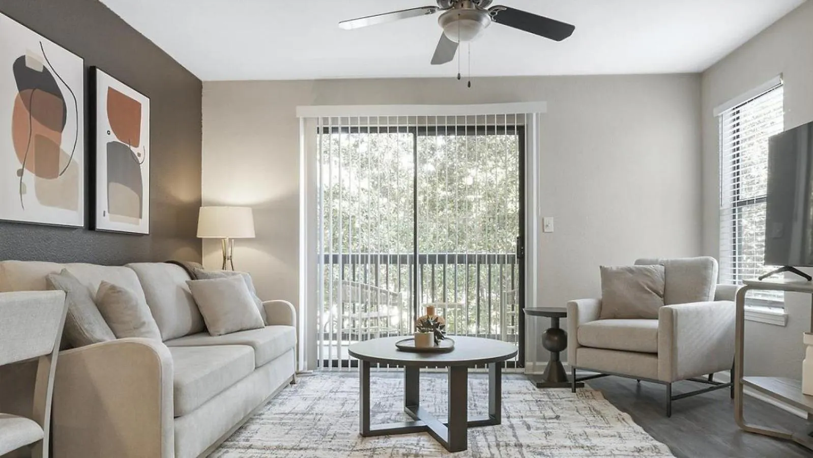 Landing At Latitude At Godley Station - 1 Bedroom In * Savannah
