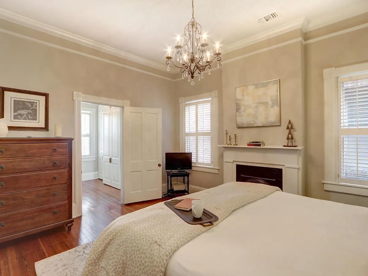 Luxury On Lincoln
