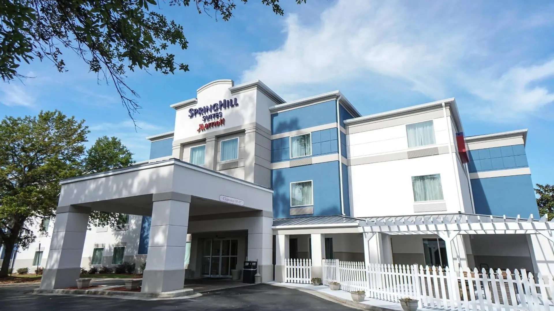 Otel Country & By Radisson, Southside 3*