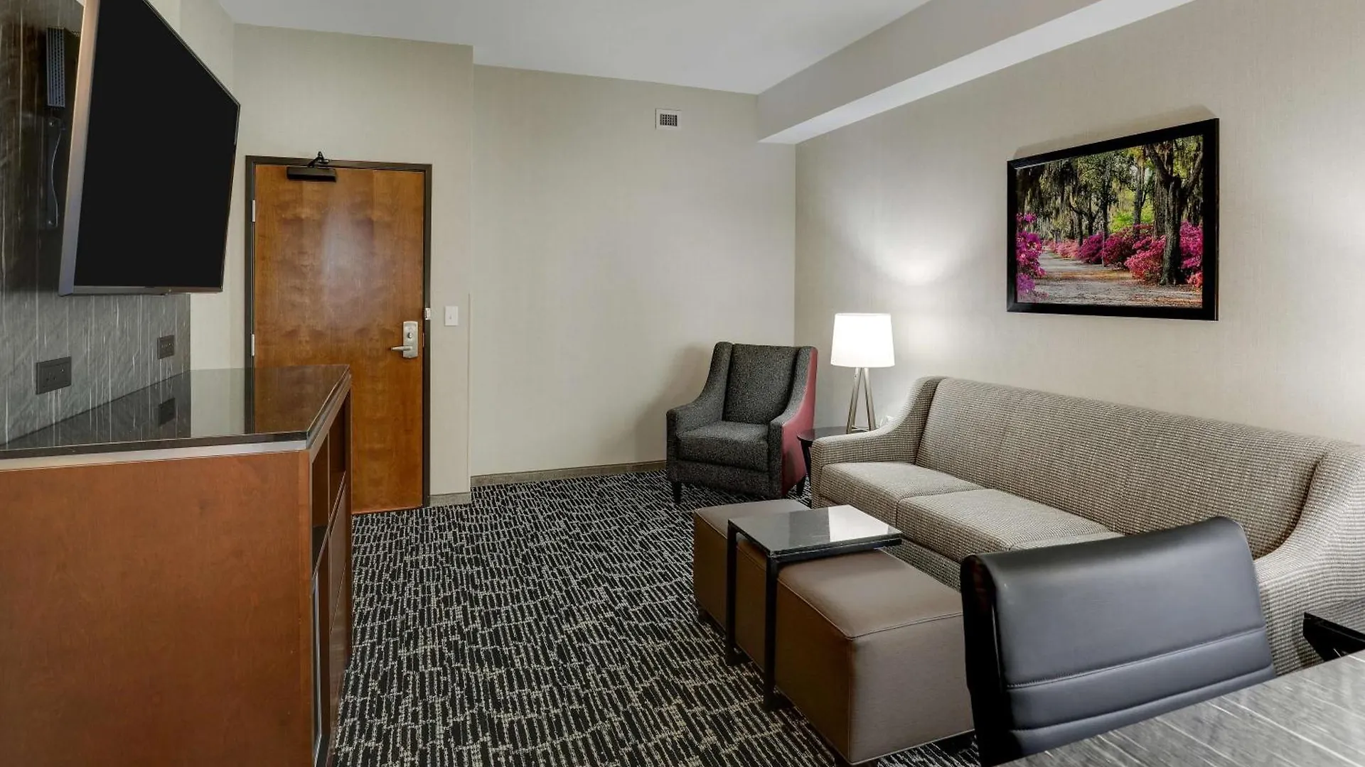 Drury Plaza Savannah 3*