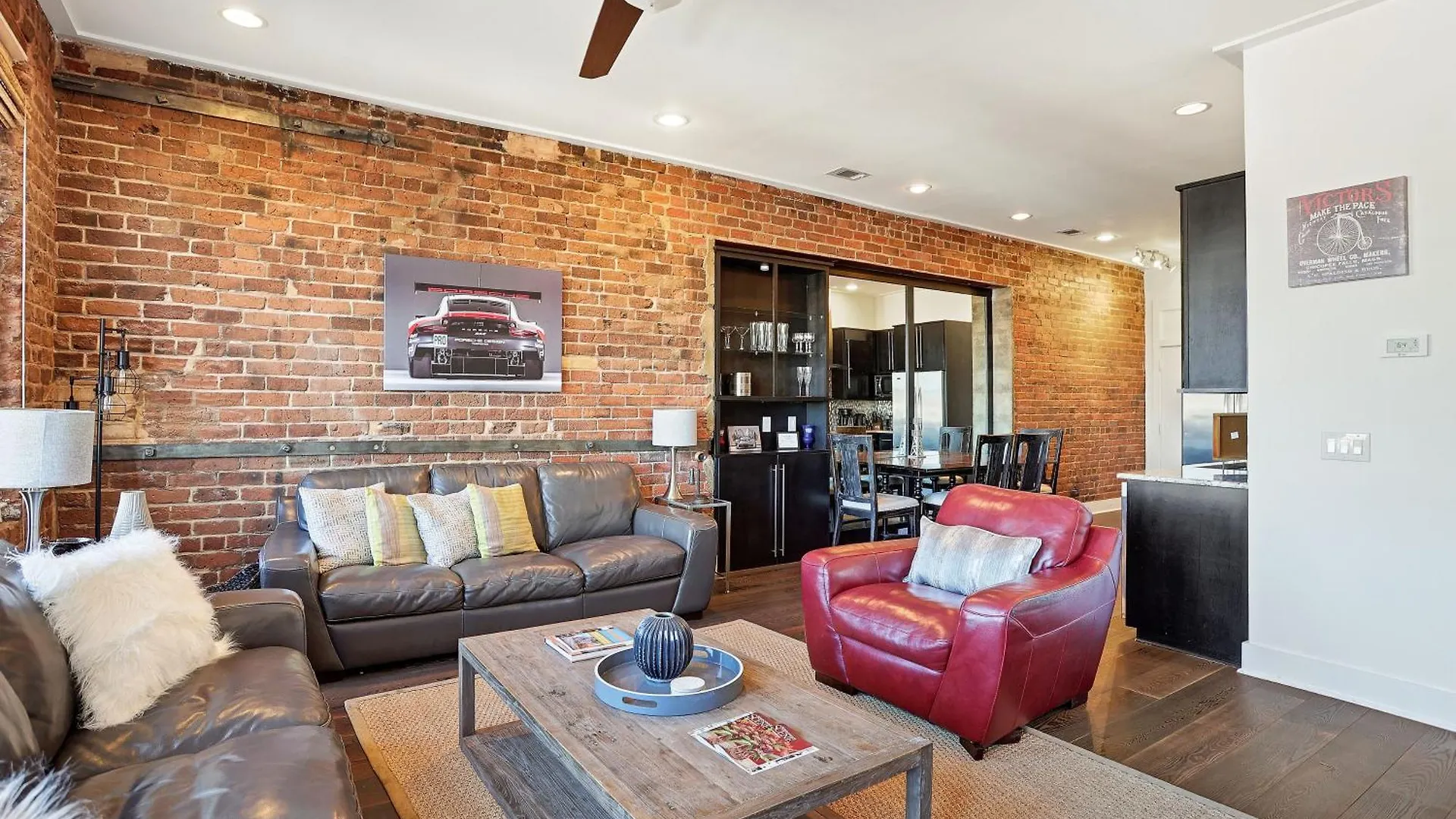 Corner View Broughton Penthouse With Free Reserved Parking Apartment *