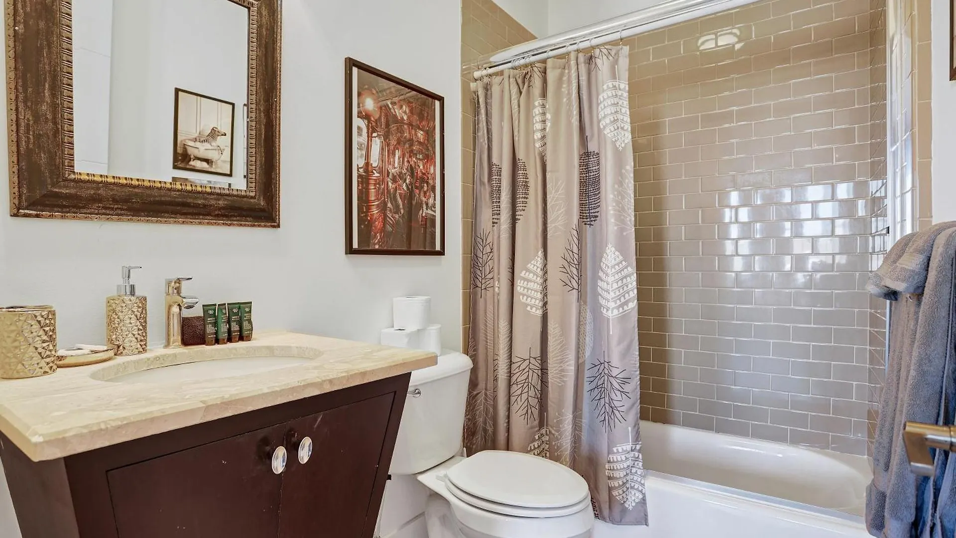 Corner View Broughton Penthouse With Free Reserved Parking *