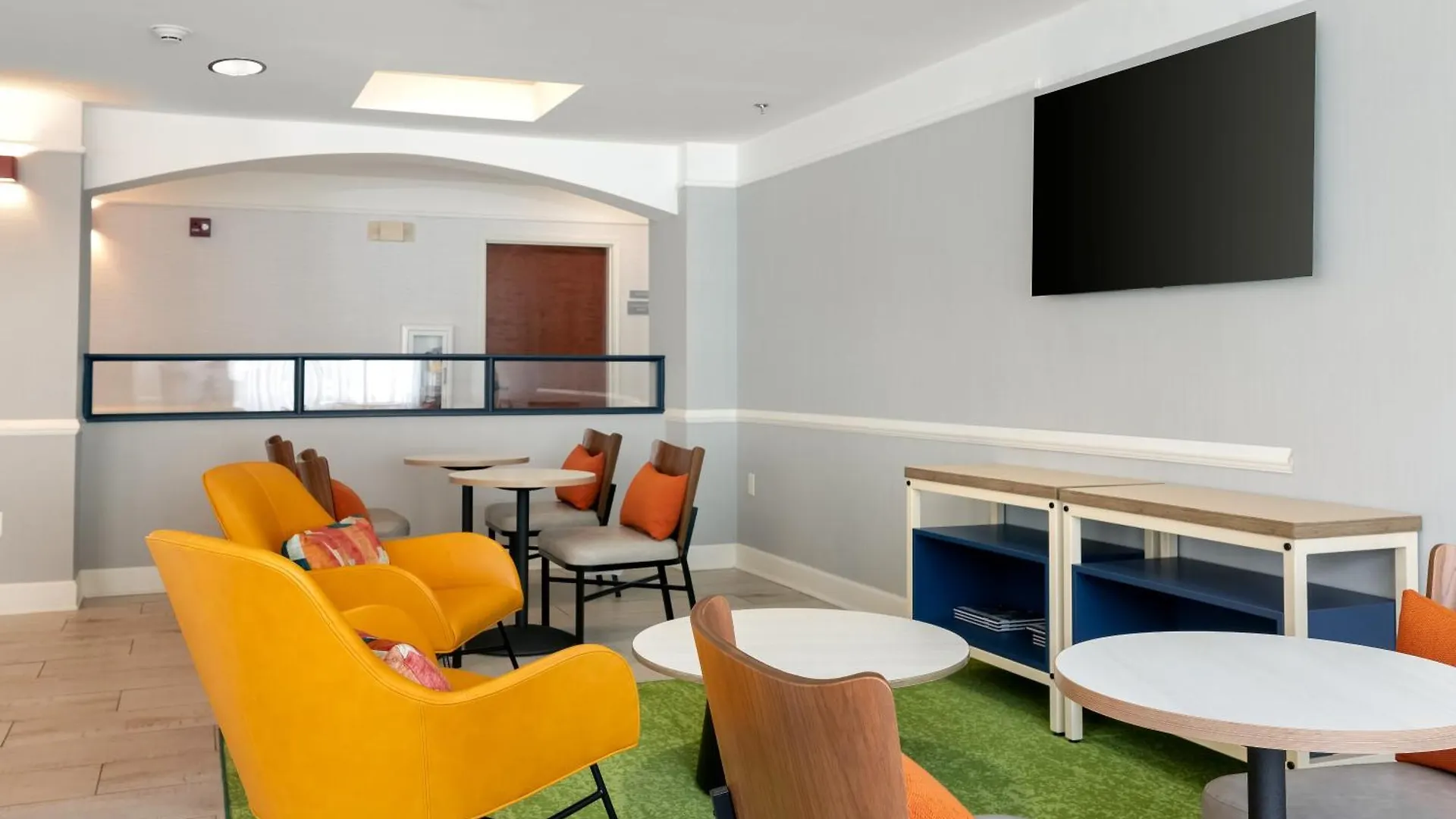 Hotel Spark By Hilton Airport