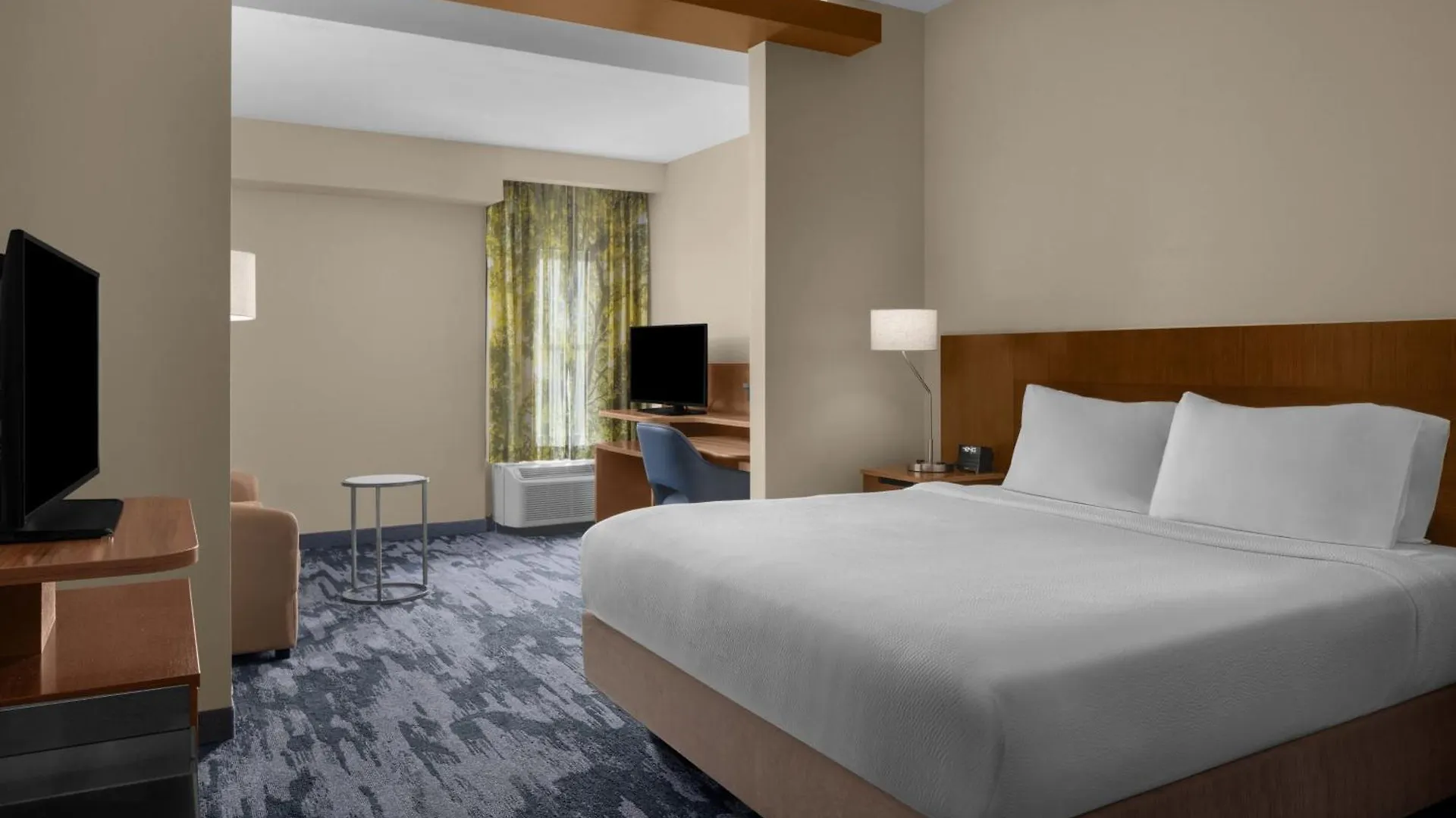 Fairfield & By Marriott Downtown Historic District Hotel Savannah