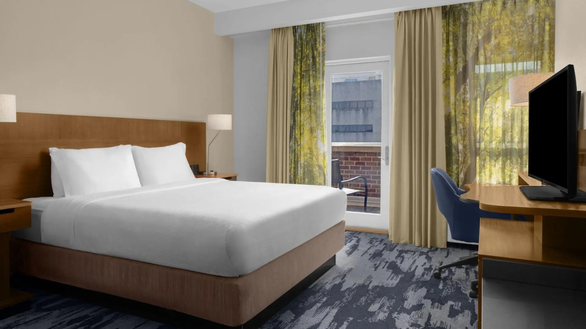 Fairfield & By Marriott Downtown Historic District 3*