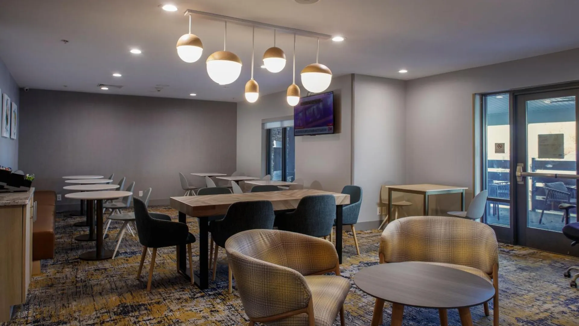 Towneplace By Marriott Airport 3*