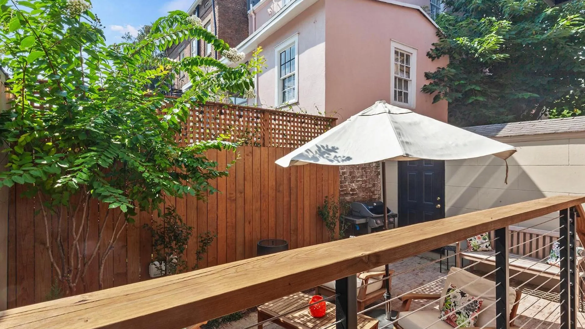 Luxury On Lincoln Holiday home *