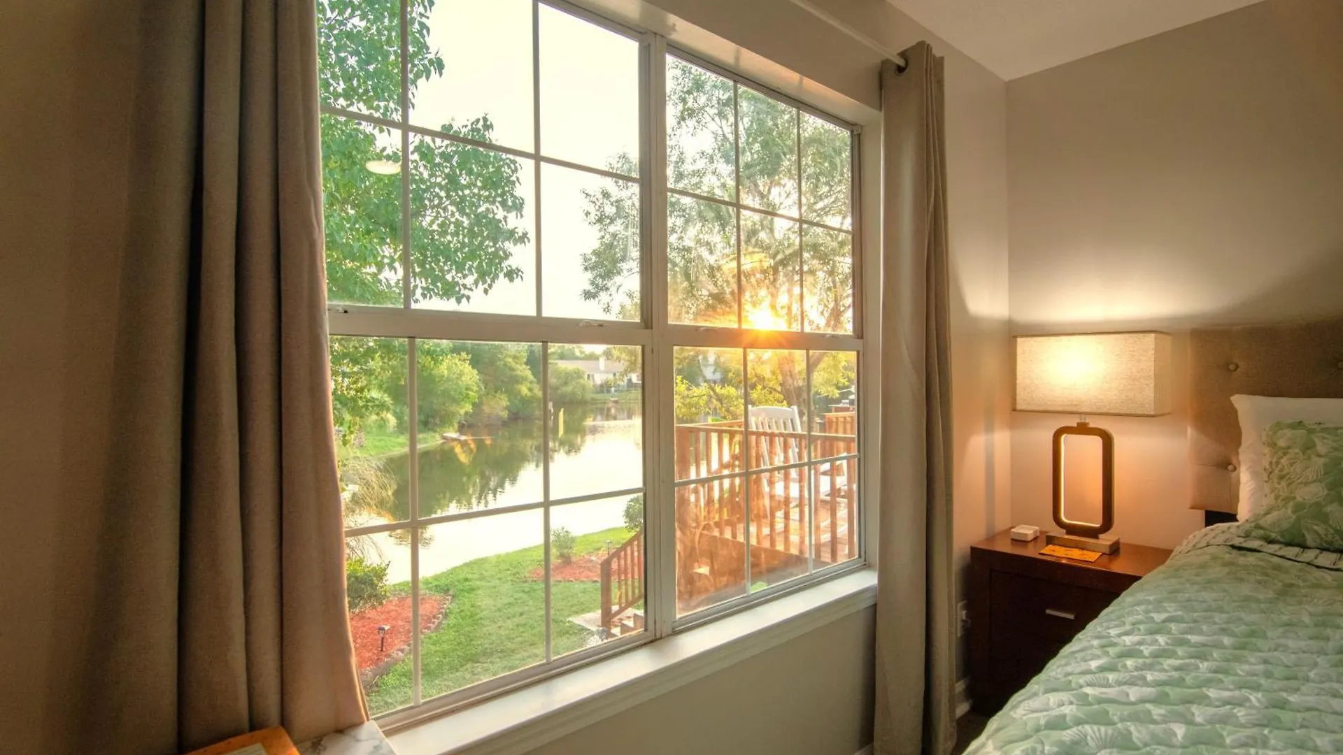 Lakefront Retreat Near Tybee With King Bed And Free Parking * Savannah