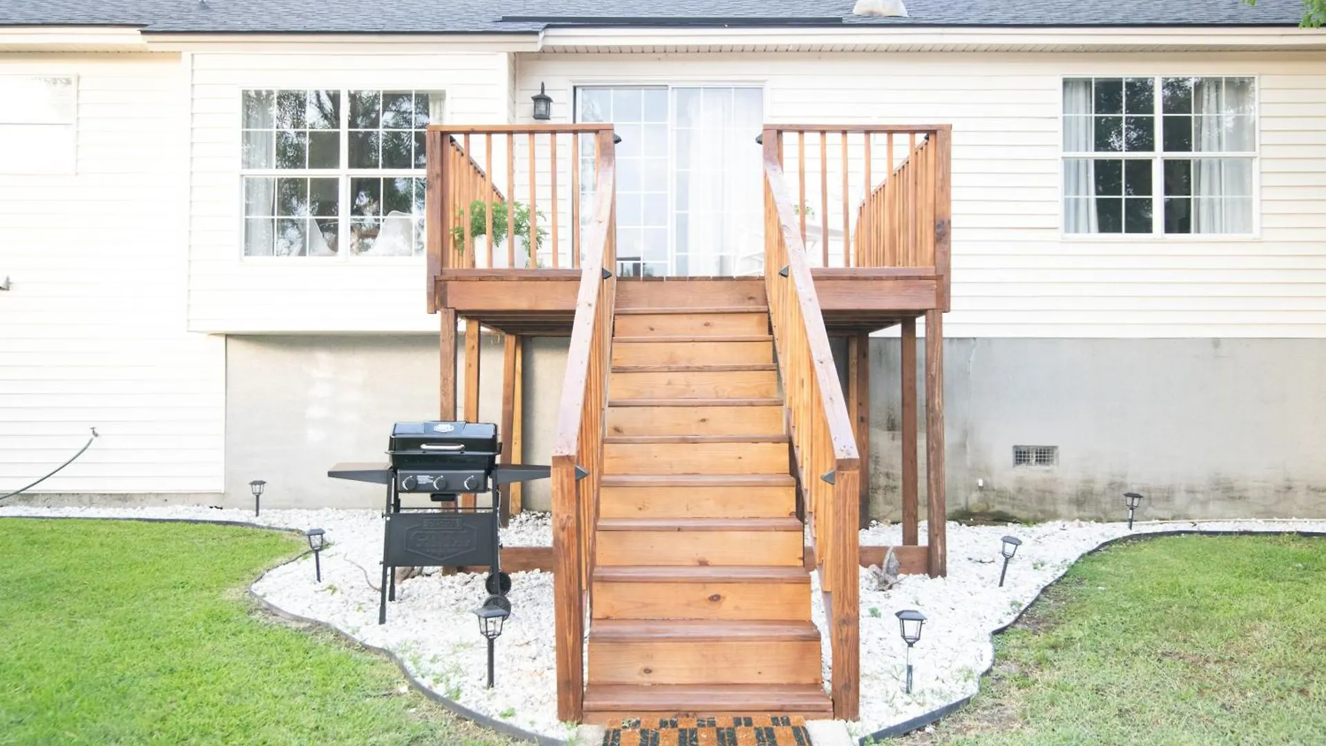 Lakefront Retreat Near Tybee With King Bed And Free Parking Holiday home