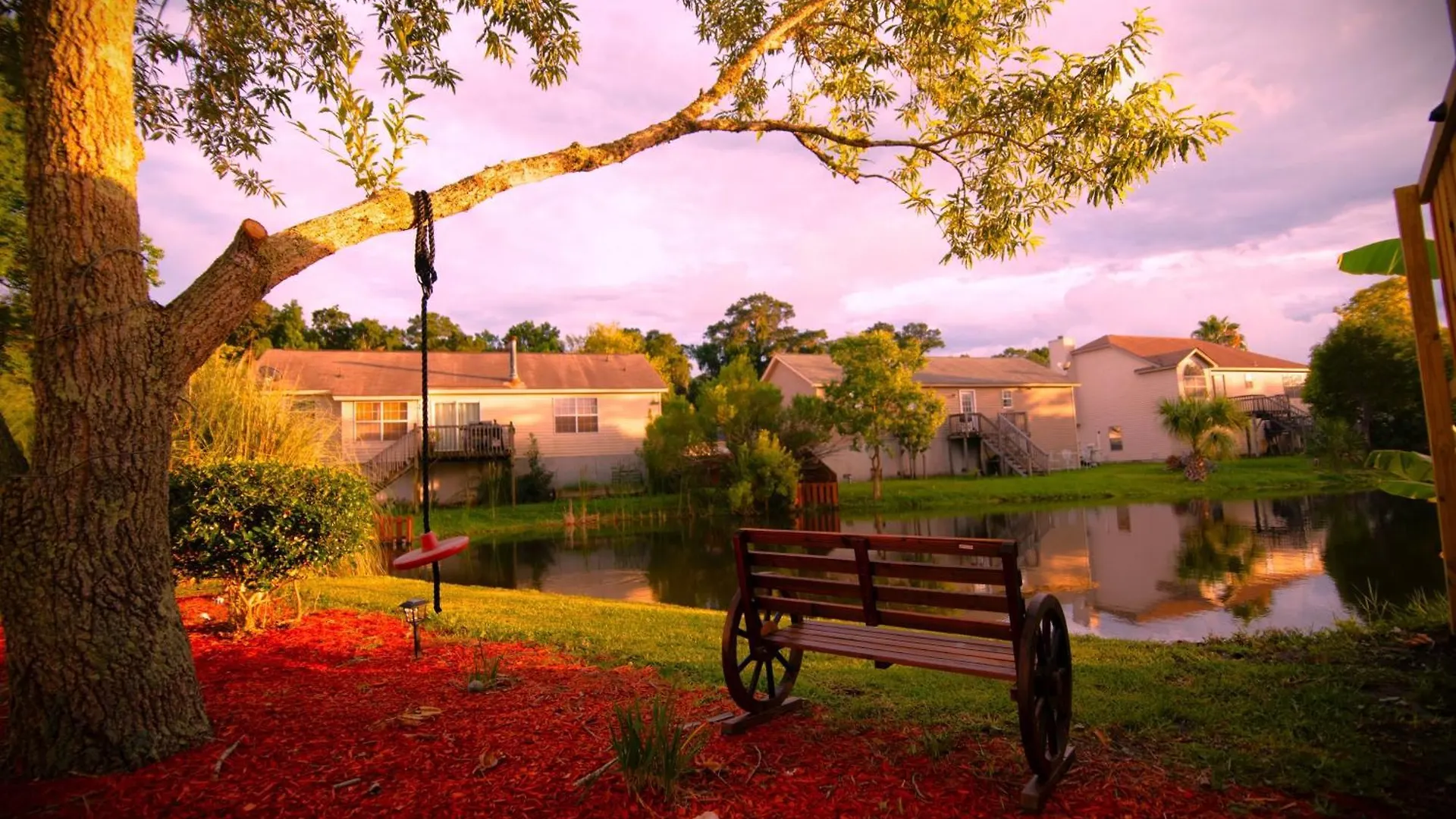 Lakefront Retreat Near Tybee With King Bed And Free Parking Holiday home Savannah