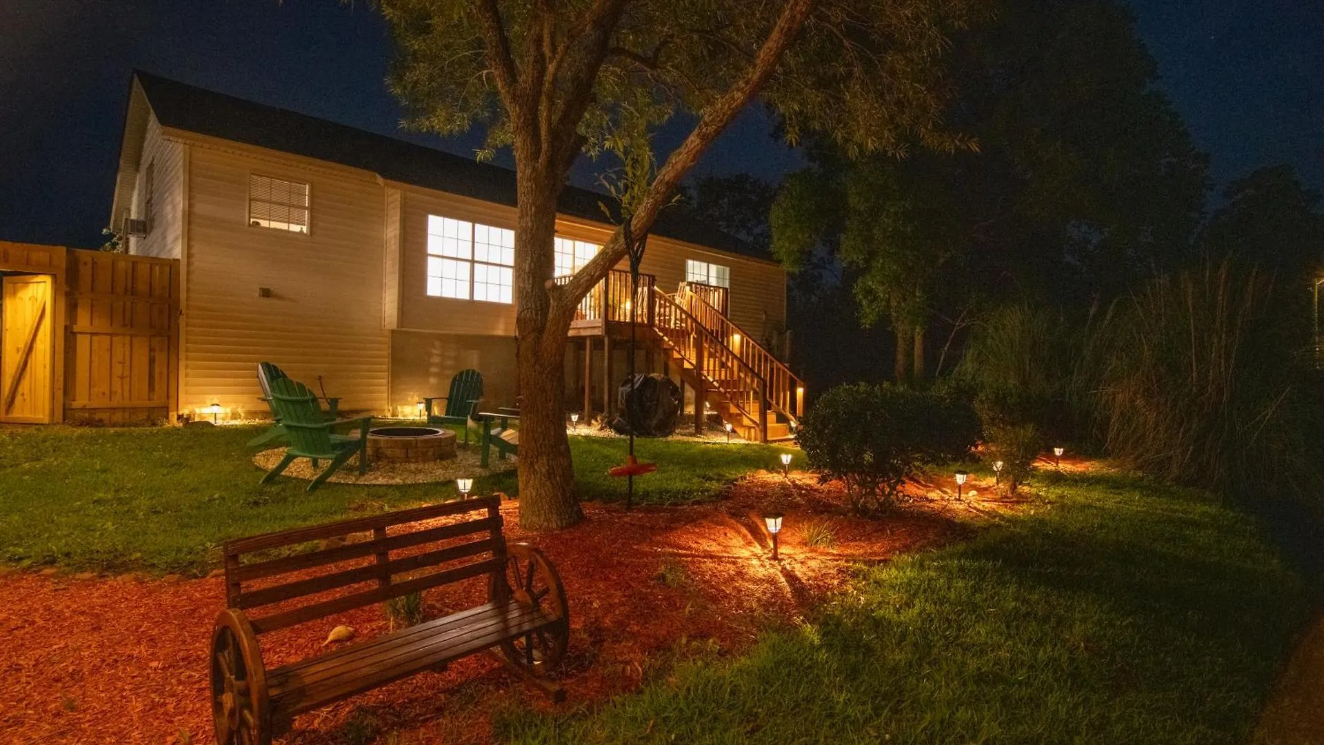 Holiday home Lakefront Retreat Near Tybee With King Bed And Free Parking *
