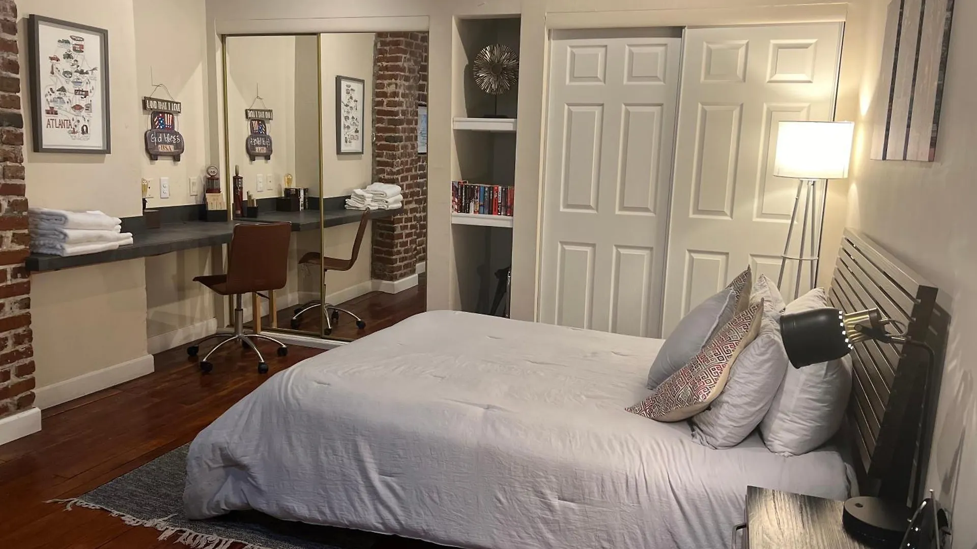 Penthouse On Broughton With Free Reserved Parking *
