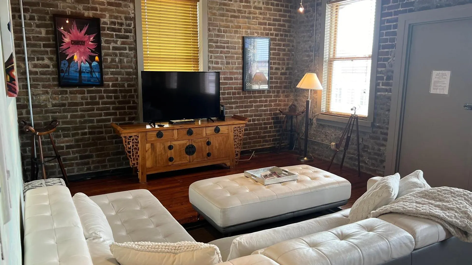 Apartment Penthouse On Broughton With Free Reserved Parking