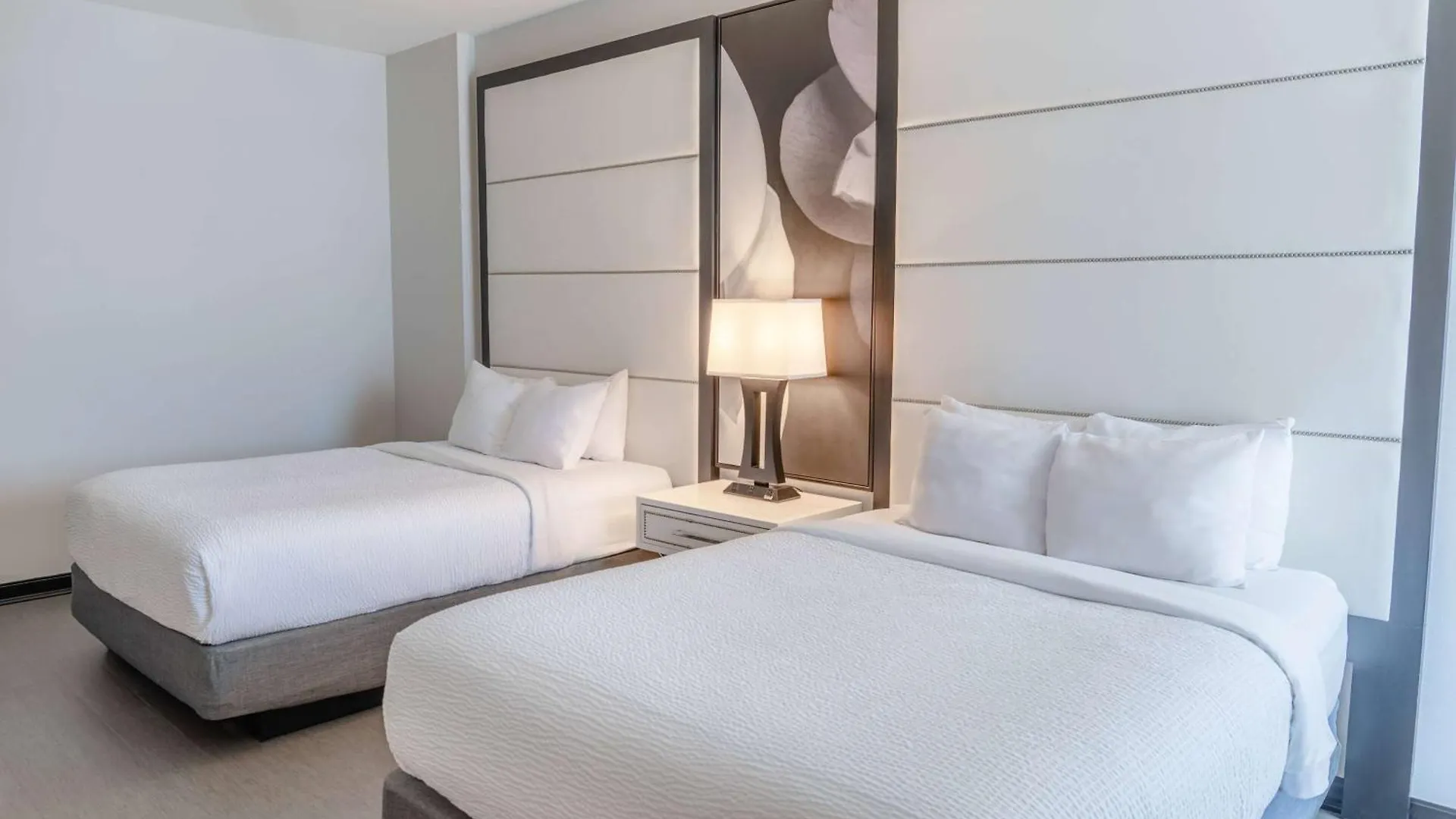 Tryp By Wyndham Hotel Savannah